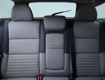 Volvo V50 2.0 TD 136KM 2004 Volvo V50 2.0 D, Klima, Klimatronic,ALU, El. szyby, zdjęcie 9