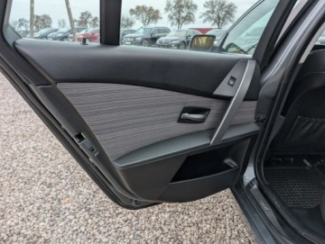 BMW Seria 5 E39 Touring 525 i 192KM 2004 BMW Seria 5 Panorama Head Up Ledy Alu Klima Navi Serwis Gwarancja 2.5, zdjęcie 17