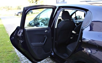 Peugeot 208 I Hatchback 5d Facelifting 1.2 PureTech 82KM 2016 Peugeot 208 1.2I Led Klimatyzacja Kamera cofania Tempomat Gwarancja 1 r, zdjęcie 10