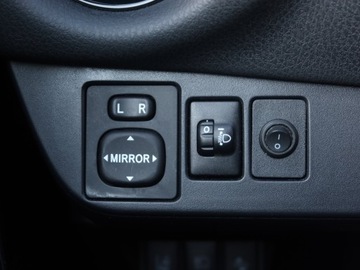 Toyota Yaris III Hatchback 5d Facelifting 2017 1.5 Dual VVT-iE 111KM 2017 Toyota Yaris 1.5 Dual VVT-i, Salon Polska, zdjęcie 17