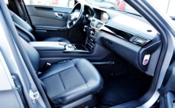 Mercedes Klasa E W212 Limuzyna 350 CDI BlueEFFICIENCY 231KM 2009 Mercedes-Benz Klasa E 4-Matic , Automat, Ledy, 3.0 Diesel 231KM, zdjęcie 6