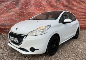 Peugeot 208 I Hatchback 3d 1.0 VTI 68KM 2014 Peugeot 208 Grzane fotele Alu klima Warszawa Benzyna 68KM