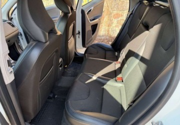 Volvo XC60 I SUV Facelifting 2.0 T5 DRIVE-E 245KM 2016 Volvo XC 60 Volvo XC 60 T5 Drive-E Ocean Race 2.0 Benzyna 245KM, zdjęcie 15