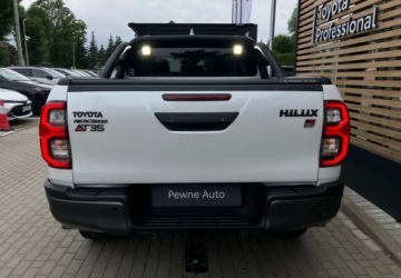 Toyota Hilux VIII Podwójna kabina Facelifting 2.8 D-4D 204KM 2022 Toyota Hilux Toyota Hilux 2.8 D-4D Double Cab GR Sport 4x4 2.8 Diesel 204KM, zdjęcie 5