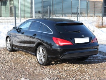 Mercedes CLA C117 Shooting Brake 1.6 200 156KM 2015 Mercedes CLA 200, Automat, Skóra, Xenon, Bi-Xenon, zdjęcie 3