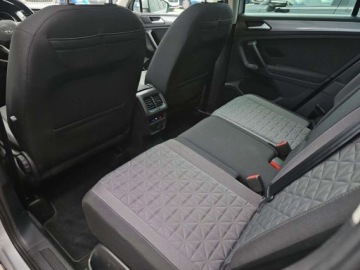 Volkswagen Tiguan II SUV Facelifting 2.0 TDI 200KM 2020 Volkswagen Tiguan 4x4, HAK, Webasto, Panorama, FullLED Matrix, VAT 23 2.0, zdjęcie 15