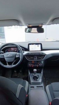 Ford Focus III Sedan Facelifting 1.0 EcoBoost 125KM 2018 Ford Focus Ford Focus 1.0 salon PL, kamera, serwisowany, Gwarancja, FV VAT, zdjęcie 9