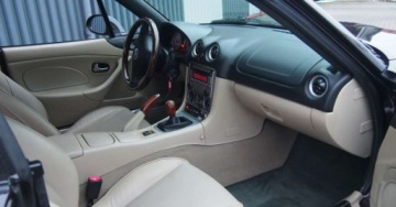 Mazda MX-5 II 1.6 16V 110KM 2004 Mazda MX-5 Memories LimitedEdition DrewnianeWykonczeniaJasna Skora1Wlascic, zdjęcie 5