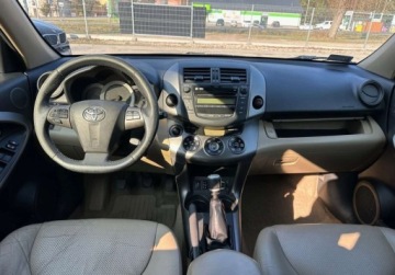 Toyota RAV4 III 2009 Toyota RAV4 2.2D-4D 204KM 2009r. 4x4 auto zarejestrowane i ubezpieczone 2.2, zdjęcie 11