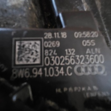LAMPA PRAW AUDI RS 5 8W6 KOMPLETNA USA