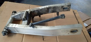 YAMAHA FAZER FZS 600 ПОВОРОТНЫЙ РЫЧАГ ПОДВЕСКА КРОНШТЕЙН ОСИ ЗАДНЕГО КОЛЕСА