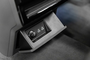 Volkswagen Touareg III SUV 3.0 V6 TSI 340KM 2021 Volkswagen Touareg 3.0 TFSI 340KM. Polska. Ideał., zdjęcie 28