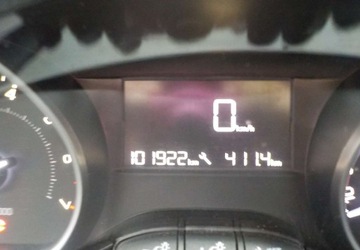 Peugeot 2008 I SUV Facelifting 1.2 PureTech 82KM 2018 Peugeot 2008 Okazja 1.2 Benzyna 82KM, zdjęcie 30