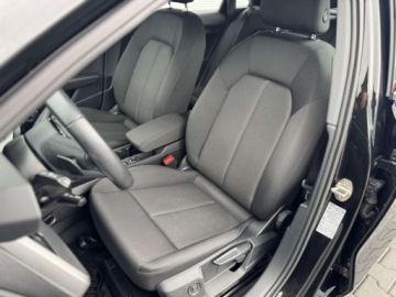 Audi A3 8Y Sportback 1.5 35 TFSI 150KM 2023 Audi A3 Sportback Kamera cofania ,Tempomat , Kluczyk komfortowy , Smartpho, zdjęcie 21