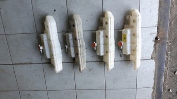 STOPIEŃ KABINY ORYGINAŁ NISSAN NT400 CABSTAR INNE CZĘŚCI