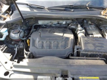 Volkswagen Tiguan II 2022 Volkswagen Tiguan 2022 Volkswagen Tiguan 2.0T SE R-Line Black FWD 2.0 184KM, zdjęcie 8