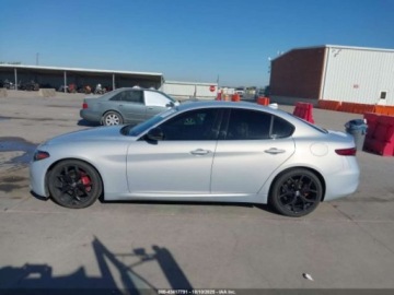 Alfa Romeo Giulia II Sedan Facelifting 2.0 Turbo 280KM 2020 Alfa Romeo Giulia 2020 ALFA ROMEO GIULIA TI RWD 2.0 Benzyna 280KM, zdjęcie 9