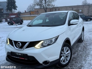 Nissan Qashqai II Crossover 1.2 DIG-T 115KM 2015 Nissan Qashqai Nissan Qashqai 1.2 DIG-T N-Vision 1.2 Benzyna 115KM