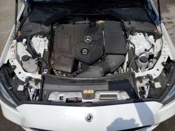 Mercedes 2022 Mercedes-Benz Klasa C 2022, 2.0L, 4x4, od ubezpieczalni 2.0 Benzyna 255KM, zdjęcie 10