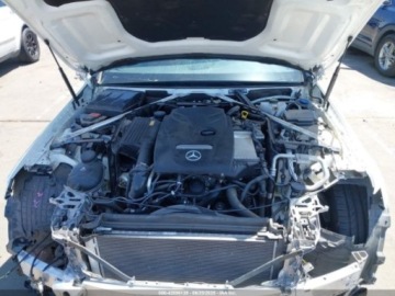 Mercedes Klasa C W205 2017 Mercedes-Benz Klasa C 2017 MERCEDES-BENZ C 300 2.0 Benzyna 241KM, zdjęcie 15