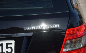 Mercedes Klasa C W204 Limuzyna 1.8 200 CGI BlueEFFICIENCY 184KM 2009 Mercedes-Benz Klasa C 1.8 Kompresor Automat PDC Sprowadzony 1.8 Benzyna, zdjęcie 14