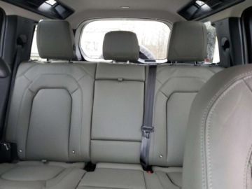 Land Rover Defender IV (L663) 2024 Land Rover Defender 2024, 2.0L, 4x4, 110 S, od ubezpieczalni 2.0 Benzyna, zdjęcie 9