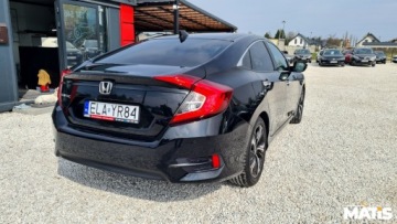 Honda Civic X Sedan 4d 1.5 VTEC Turbo 182KM 2017 Honda Civic 1.5T 183KM manual navi skora 2xPDC szyberadch 1 rej 2018R asys, zdjęcie 6