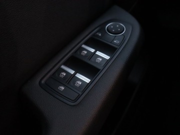 Renault Clio V Hatchback 5d Hybrid 1.6 E-TECH 140KM 2020 Renault Clio E-Tech Hybrid, Salon Polska, zdjęcie 18