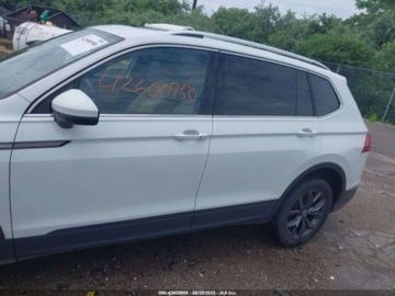 Volkswagen Tiguan II 2022 Volkswagen Tiguan 2022 Volkswagen Tiguan 2.0T SE 4MOTION 2.0 Benzyna 184KM, zdjęcie 2