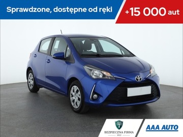 Toyota Yaris III Hatchback 5d Facelifting 2017 1.0 VVT-i 72KM 2019 Toyota Yaris 1.0 VVT-i, Salon Polska