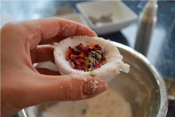 DOMOWY ZESTAW DO ROBIENIA KUL KĄPIELOWYCH PREZENT