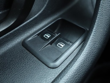 Skoda Fabia II Hatchback Facelifting 1.2 HTP 70KM 2011 Skoda Fabia 1.2 12V, GAZ, Klima, zdjęcie 12