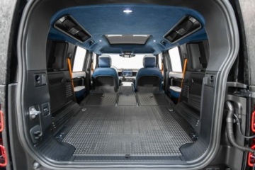 Land Rover Defender IV (L663) 2025 Land Rover Defender 110 5.0 V8 Urban + QuickSilver, zdjęcie 28
