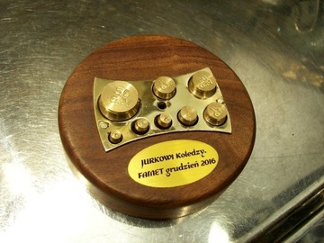 WAGA SZALKOWA MOSIĘŻNA PODSTAWA DREWNO SKLEP APTEKA JUBILER GRAWERUNEk