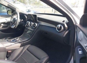 Mercedes Klasa C W206 2021 Mercedes-Benz Klasa C 2021, 2.0L, 4x4, od ubezpieczalni, zdjęcie 9