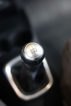 Toyota Yaris III Hatchback 5d Facelifting 1.0 VVT-i 69KM 2015 Toyota Yaris 1.0 Active EU6 Benzyna 69KM, zdjęcie 12