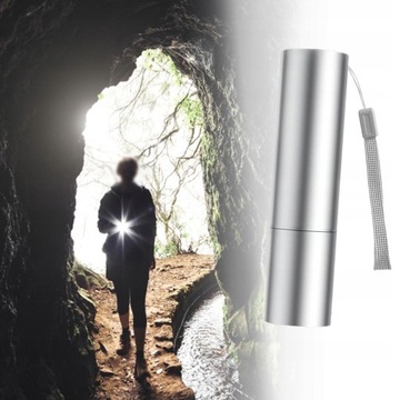 Перезаряжаемый фонарик из алюминиевого сплава.