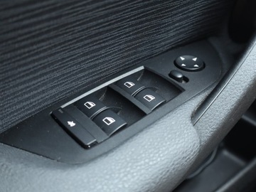 BMW X1 E84 Crossover xDrive18d 143KM 2012 BMW X1 xDrive18d, Salon Polska, Serwis ASO, 4X4, zdjęcie 15