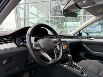 Volkswagen Passat B8 Variant Facelifting 2.0 TDI SCR 200KM 2023 Volkswagen Passat Variant Bussines 2.0TDI 150KM ASO,Dsg,VirtualCocpit,Kame, zdjęcie 9