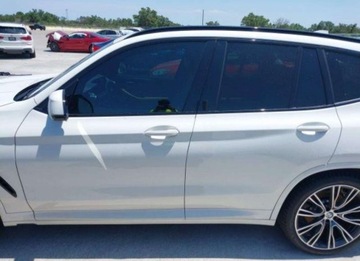 BMW X3 G01 2022 BMW X3 2022, 2.0L, po gradobiciu 2.0 Benzyna 248KM, zdjęcie 2