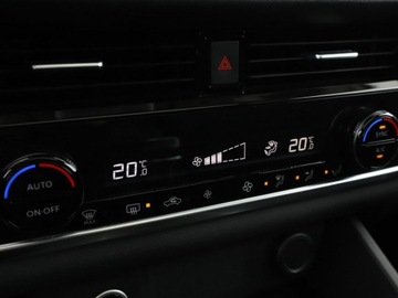 Nissan Qashqai III Crossover 1.3 DIG-T MHEV 140KM 2022 Nissan Qashqai mHEV panorama ACC klima-auto, zdjęcie 24