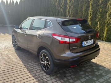 Nissan Qashqai II Crossover 1.2 DIG-T 115KM 2015 Nissan Qashqai Sliczny Qashqai 1.2Benz.115KM Navi Kamera Grzane Fotele Par, zdjęcie 4