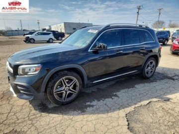 Mercedes GLB 2021 Mercedes-Benz GLB 250 4Matic 2021 2.0 Benzyna 221KM