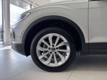 Volkswagen T-Roc I SUV Facelifting 1.5 TSI ACT 150KM 2023 Volkswagen T-Roc Life Kamera cofania Asystent parkowania CarPlayAndroid, zdjęcie 16
