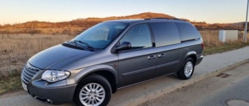 Chrysler Grand Voyager 2008 Chrysler Grand Voyager LIFT 2.8 CRD 150KM Limited Navi PDC 2.8 Diesel 150KM