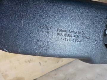 AVENSIS III ZRCÁTKO ZPÁTEČNÁ SEDAN