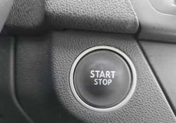 Renault Laguna III Hatchback 2.0 16v 140KM 2009 Renault Laguna 2,0 Benzyna - Bezwypadkowa - Zarejestrowana 2.0 Benzyna, zdjęcie 23