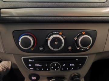 Renault Clio III Grandtour Phase II 1.2 TCe 16v 100KM 2011 Renault Megane TOMTOM Edycja, 1.6 Benzyna, zdjęcie 11