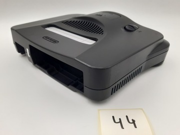 КОНСОЛЬ NINTENDO 64, ЕВРОПЕЙСКАЯ ВЕРСИЯ, ЧЕРНАЯ + ОРИГИНАЛЬНЫЕ АКСЕССУАРЫ