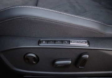 Volkswagen Golf VIII Hatchback Facelifting 1.5 eTSI mHEV 150KM 2025 Volkswagen Golf Climatronic, LED Plus, pakiet zimowy, dostepny od reki, zdjęcie 12